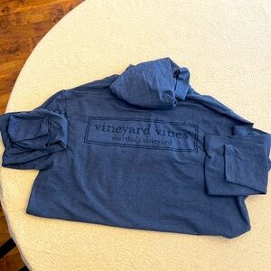 Vineyard Vines M hoodie